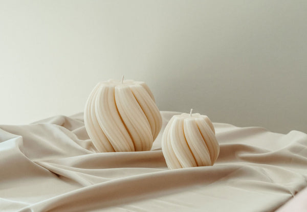 Swirly Minimalist Candle