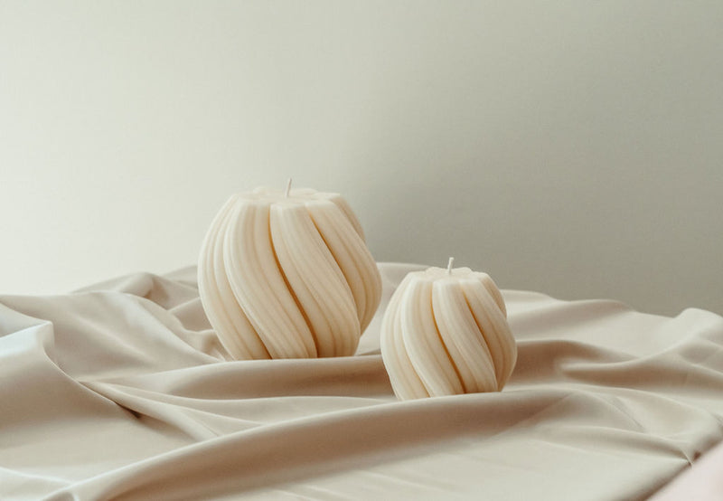 Swirly Minimalist Candle