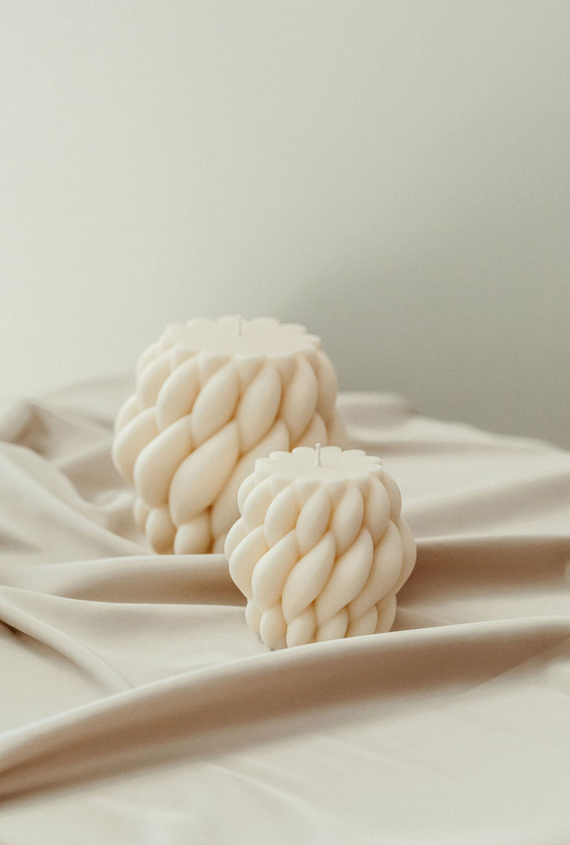 Knotted Minimalist Candle