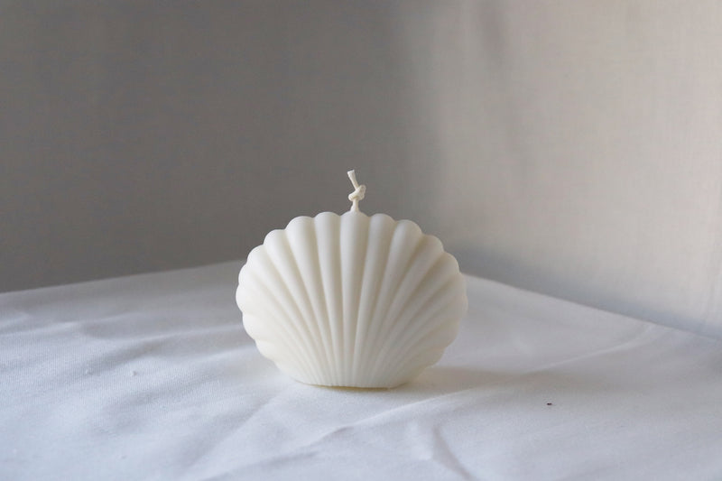 Minimalist Sea Shell Candle