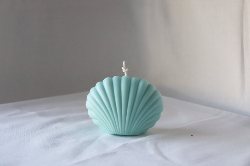 Minimalist Sea Shell Candle